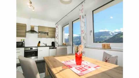 Popular Airbnb listing: Vacation home Weisiele Panorama Apart in Hippach