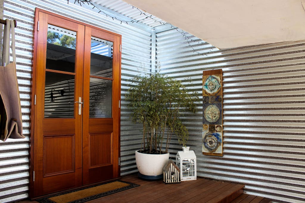 Front Entrance with parking at door