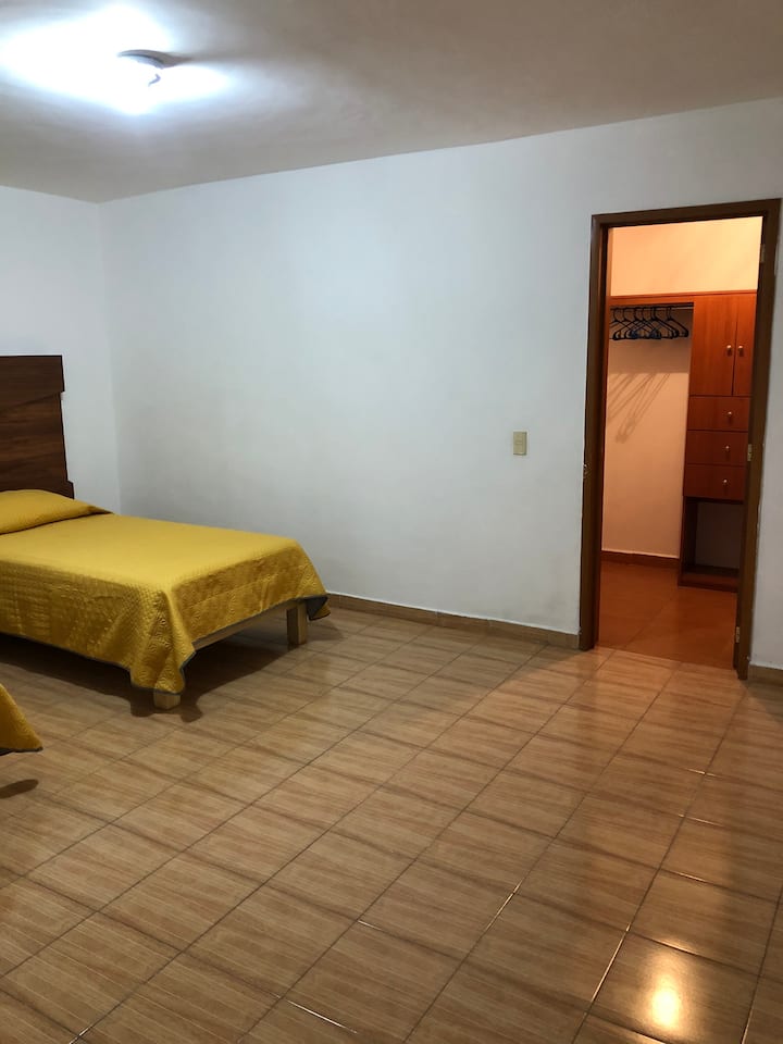 غرفة النوم 2