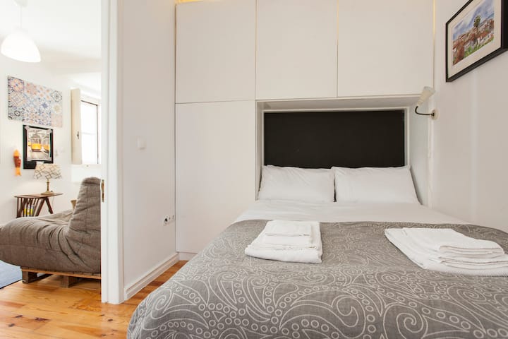 Habitación con cama para parejas