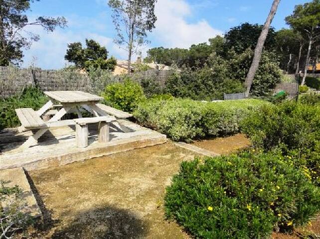 Luxury villa. Pool heating, wifi, aircon sleeps 6 gallery image 4