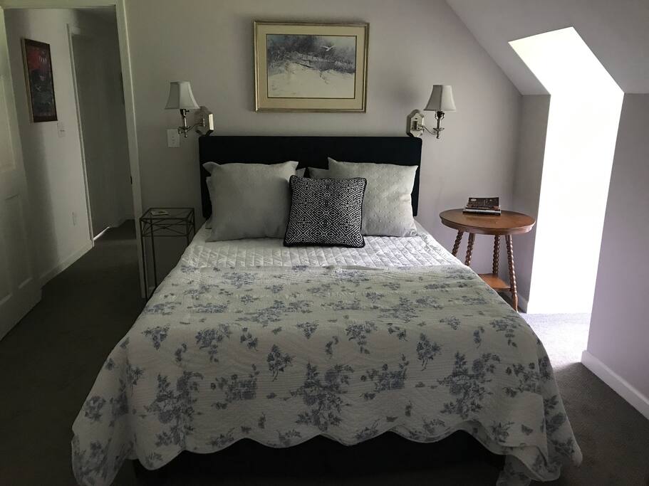 Bed fit for a Queen, except no Canopy...