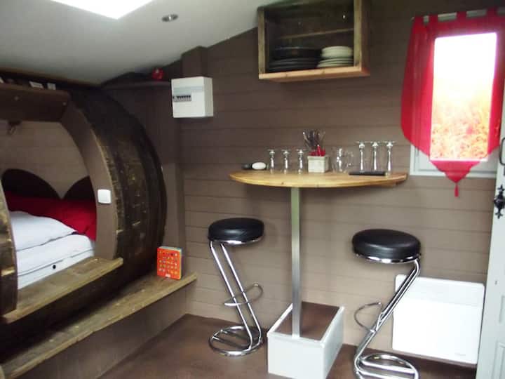 the cider barrel cottage; fiquefleur-équainville, upper normandy