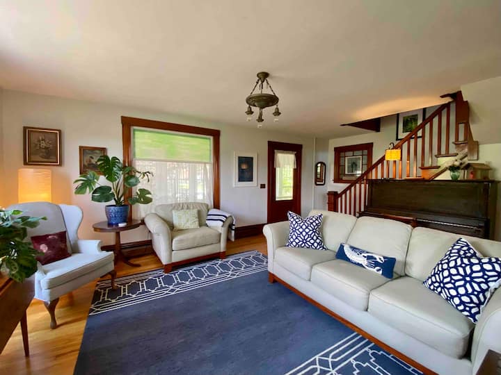 Charming Downtown Camden Home - カムデン, ME