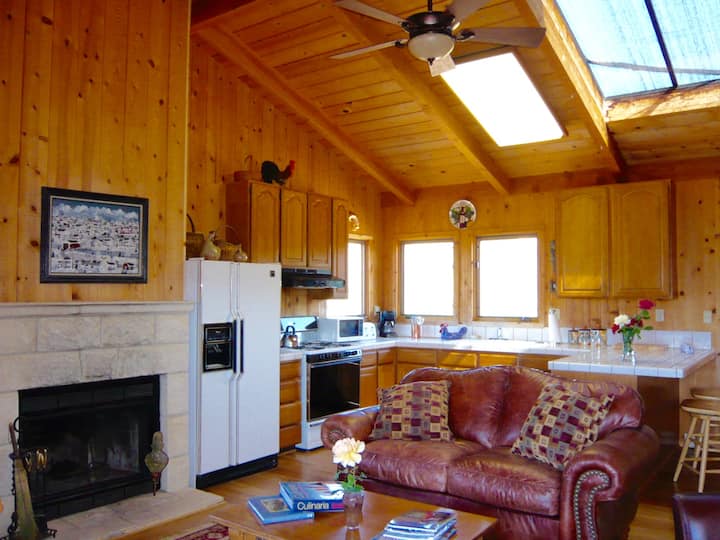 Vineyard Cottage with Stunning View