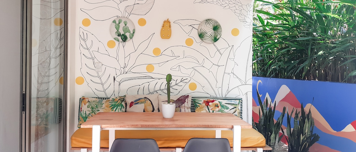 Un espacio al aire libre vibrante para compartir momentos mágicos.