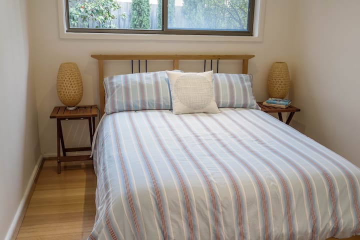 Bedroom 3 (double bed)