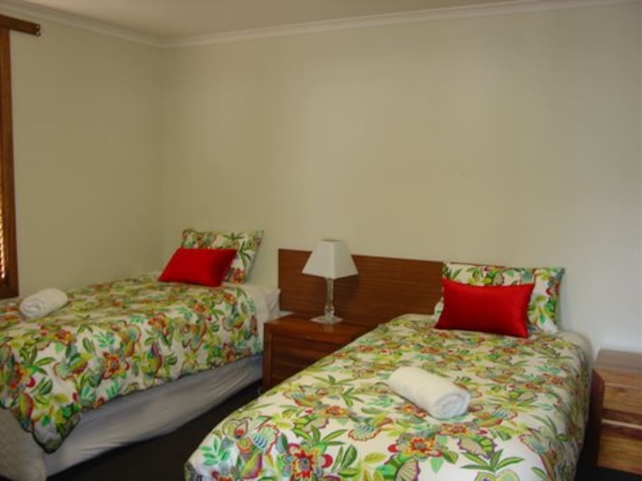 2nd Bedroom 2 x Singles & single Trundle Bed