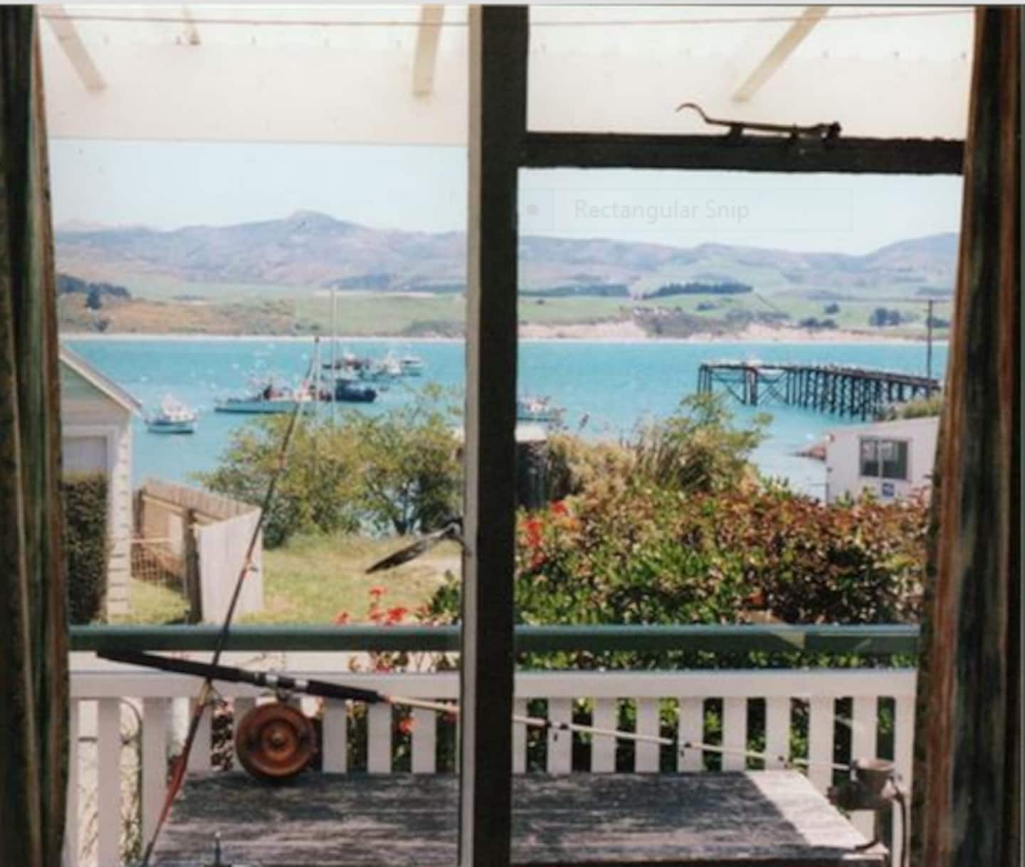Moeraki Harbourside Cottage 1