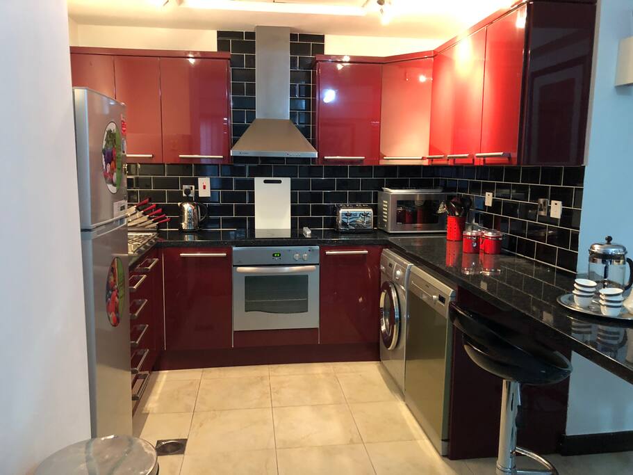 Fully fitted kitchen