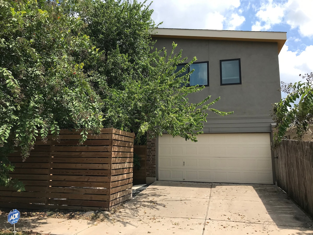 Shadetree Studio located in East Austin