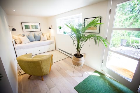 Old Town Garden Suite,  Basalt