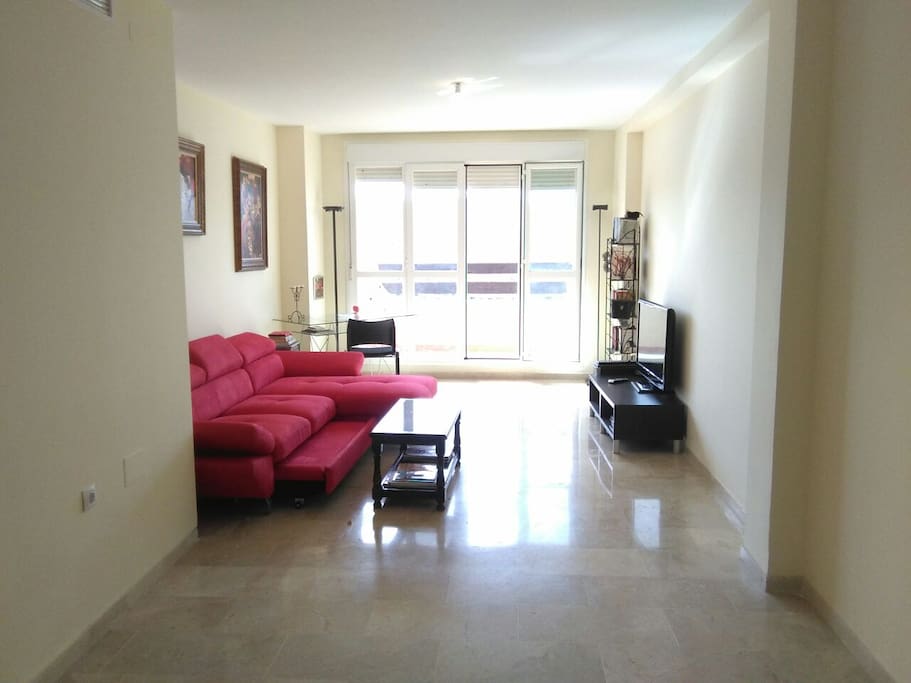 Salón completo con terraza