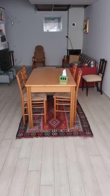 area pranzo
tavolo x4 estensibile a 6