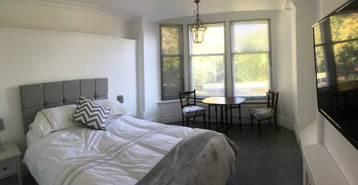 Habitación 2 con baño privado