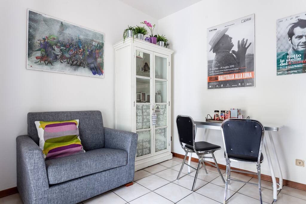 CUCINA CON DIVANO LETTO