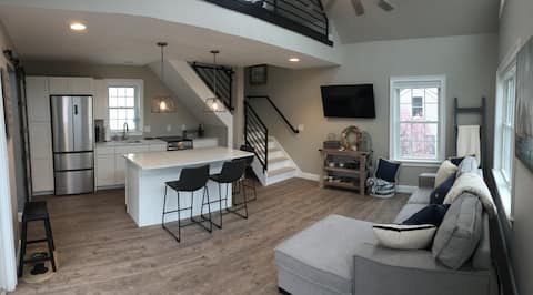 Beautiful modern space in heart of downtown Mystic