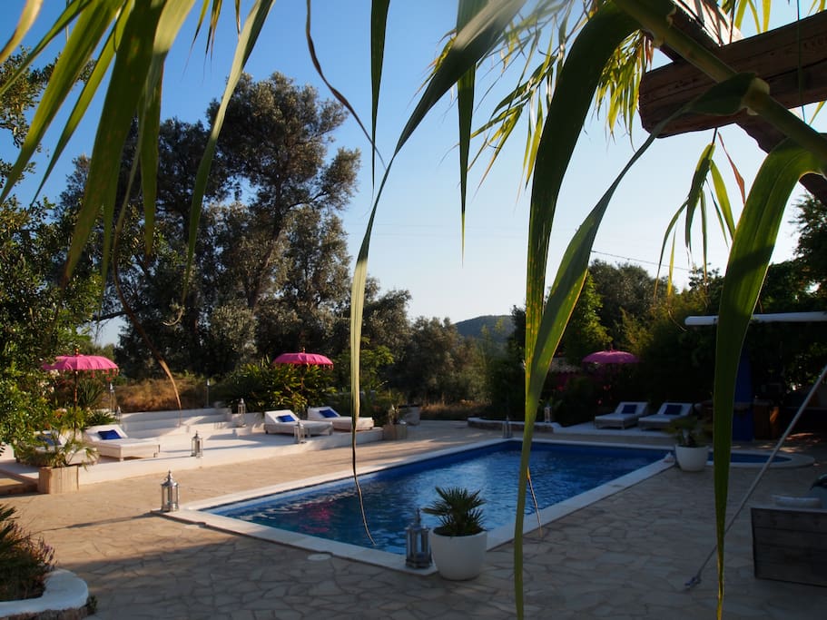 poolarea