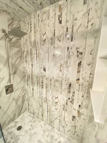 Huge 4BR/2Bath/Free Parking/NYC/ EWR/ MetLife gallery image 4