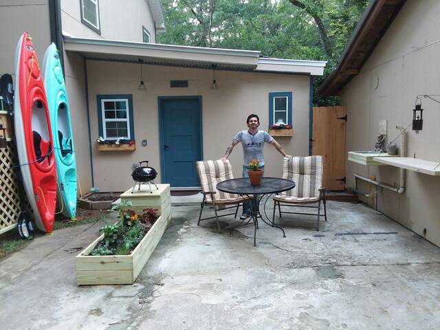 Riverwalk. A kayakers dream