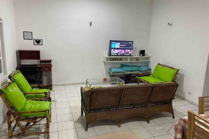 CASA DA CATE- Churras e wifi - 200m from the beach