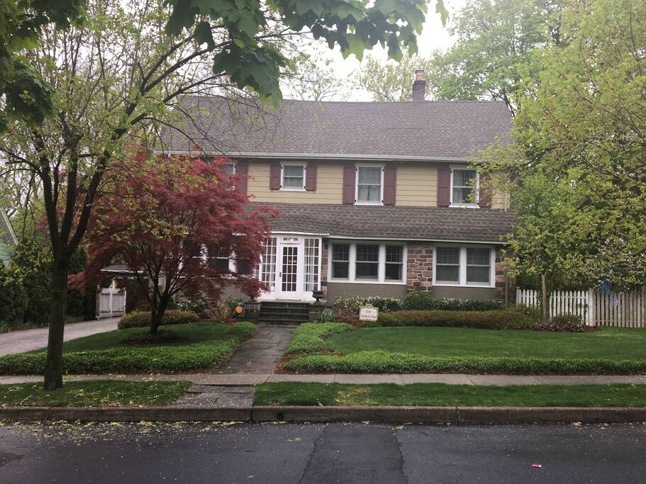 Top 100 Airbnb Rentals 2017 in Montclair, New Jersey