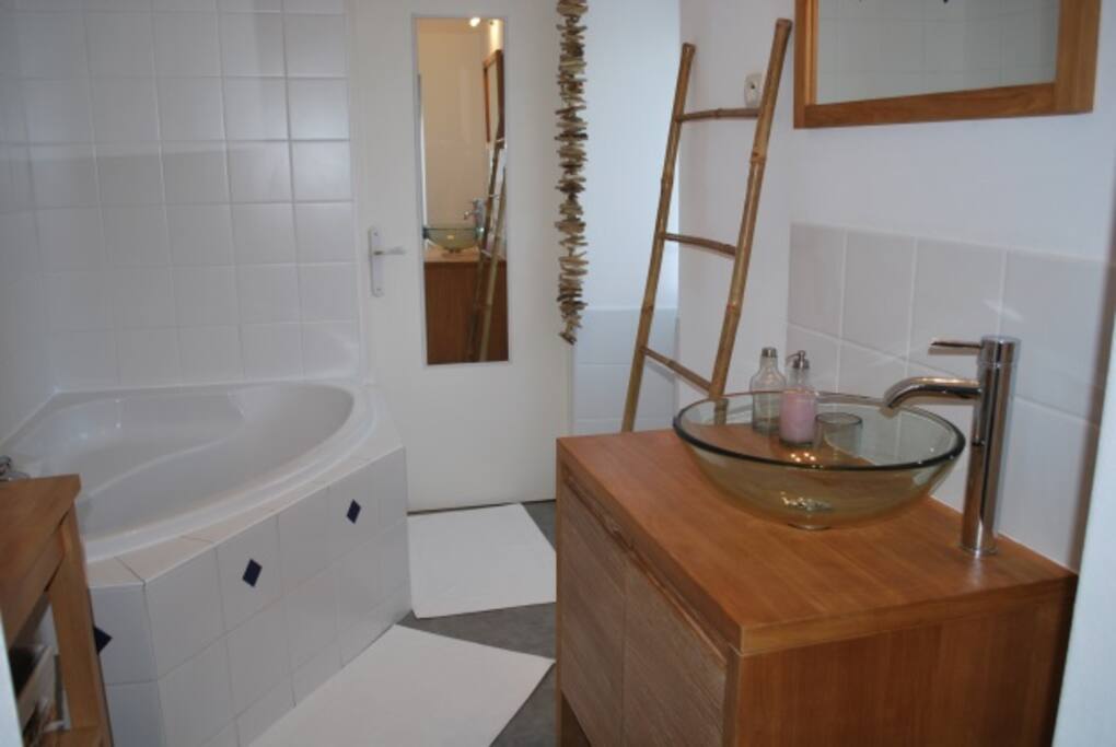 Salle de bain - serviettes inclus