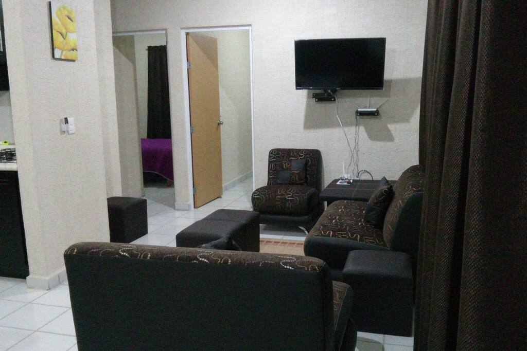 SALA CON TV Y WIFI