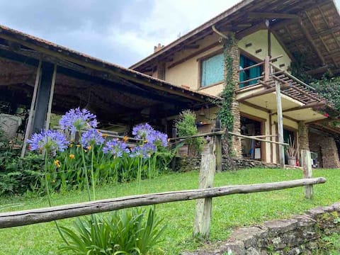 Top performing Airbnb: Casa das Pedras in Caçapava