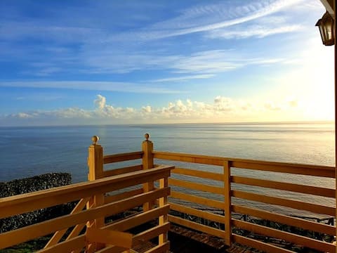 Beautiful 3 bedroom Duplex Apartment with Sea View