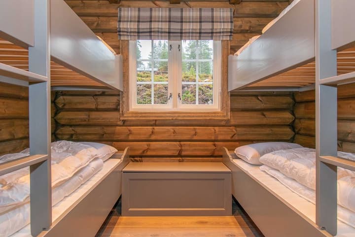 غرفتا النوم 2 و 4 متشابهتان