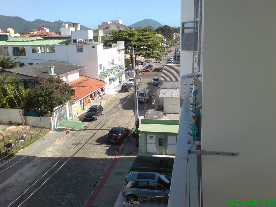 Sacada com vista para o centrinho de Canasvieiras