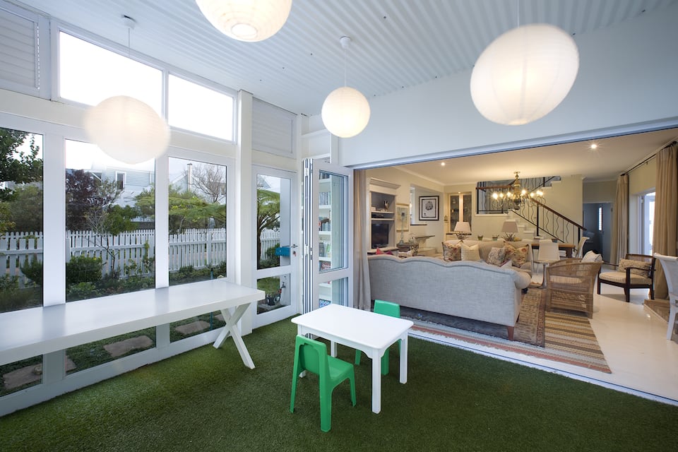 A picket-fence house on Thesen Island, Knysna, Western Cape, South Africa, photo 3 of 10