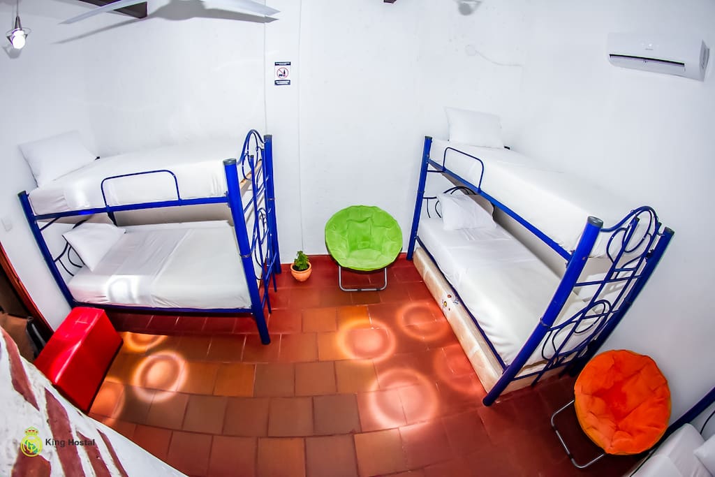 ROOM FOR 6