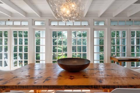 Historic Designer Farmhouse - Sea Forest Sky Rest