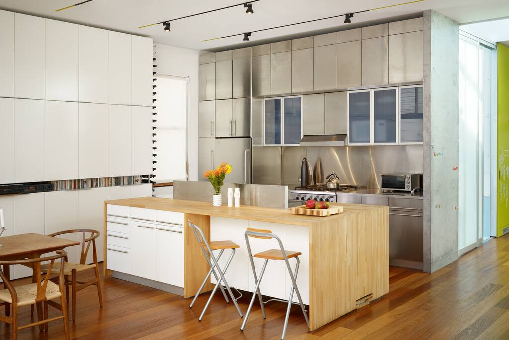 Kitchen & Island