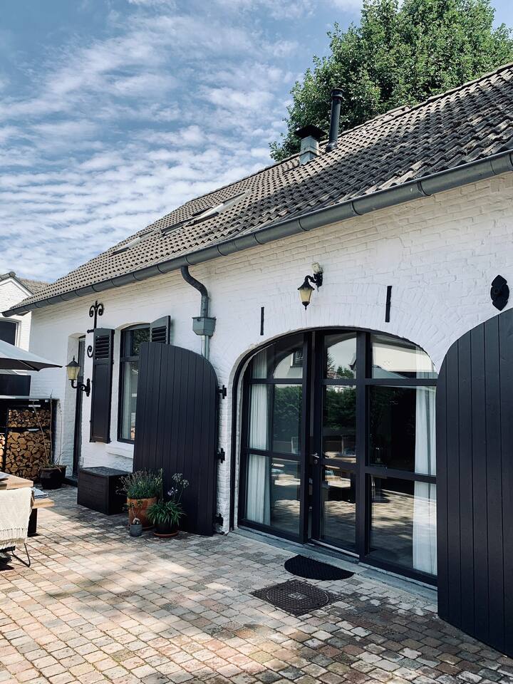 Unique and Modern Home in Sint Pieter Houses for Rent in Maastricht