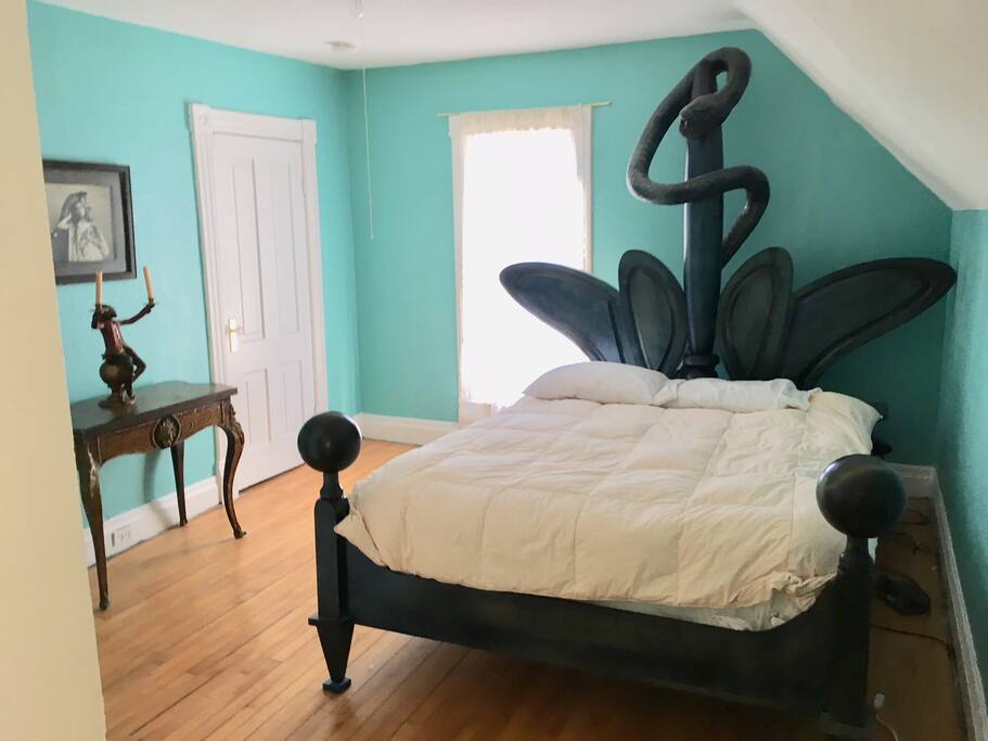 Custom snake bed clean sheets.