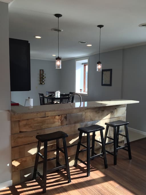 Kitchen bar