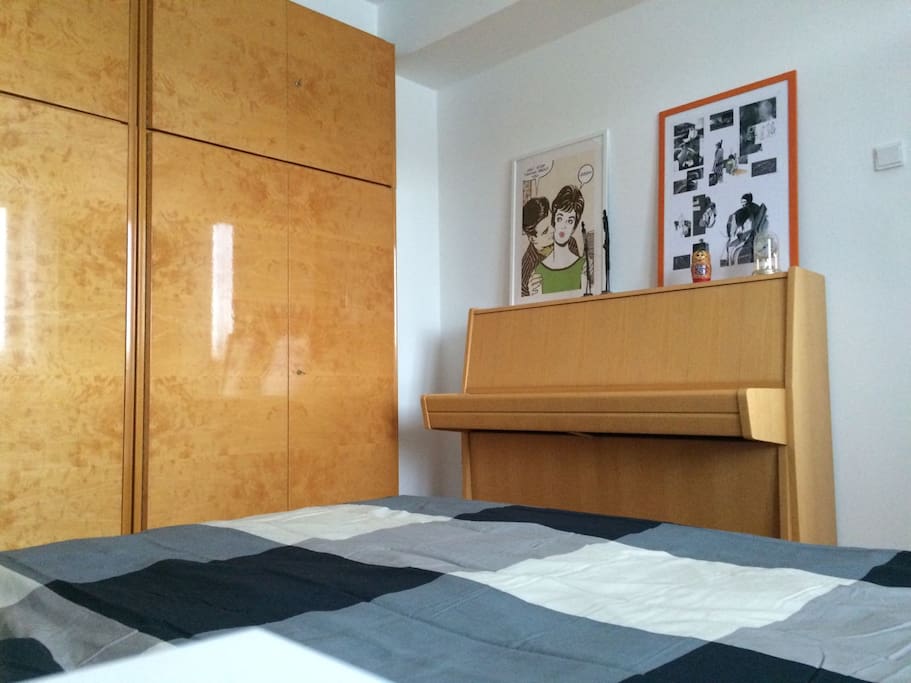 Bedroom with double bed