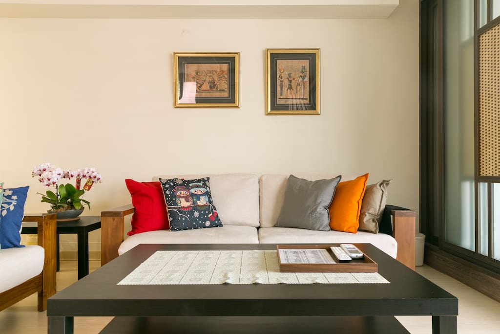 3rd Floor : living room