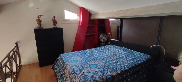 chumba cha kulala cha mezzanine