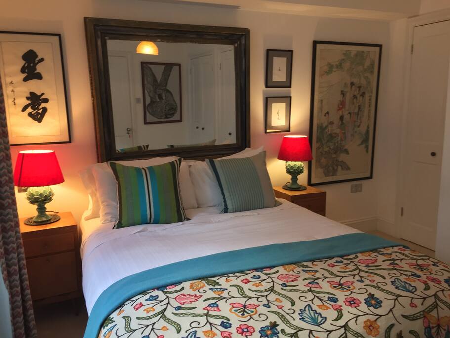 Kingsize bed