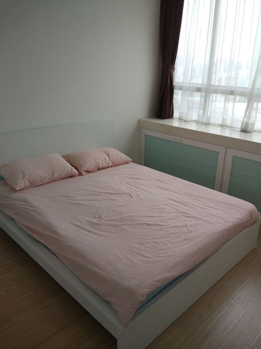 Comfortable Queen Size Bed