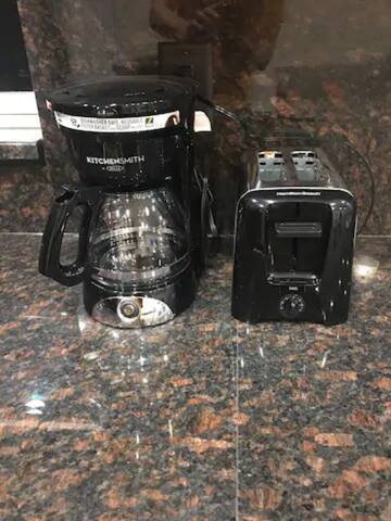 10 BR 6 Bathroom Duplex 15mins to NYC w/ Parking gallery image 5