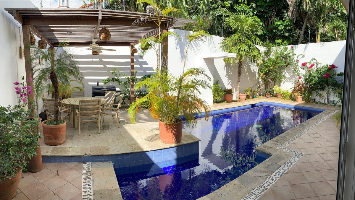6BR Villa — 6 bedroom vacation rental in
