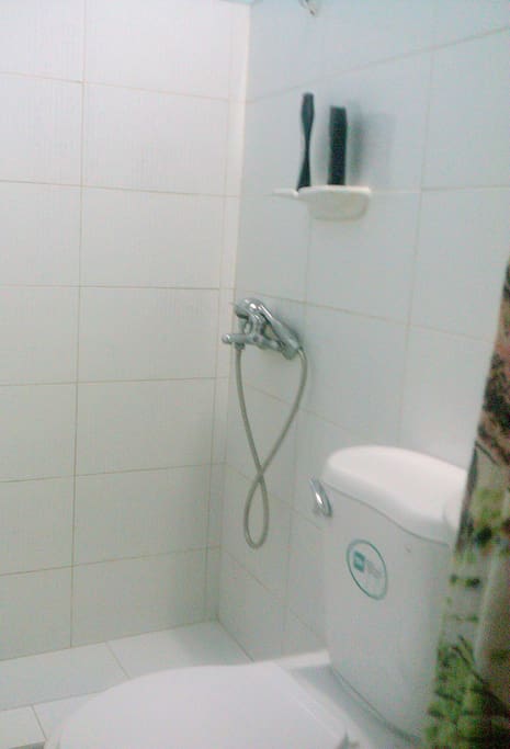 Eigene Dusche und Toilette