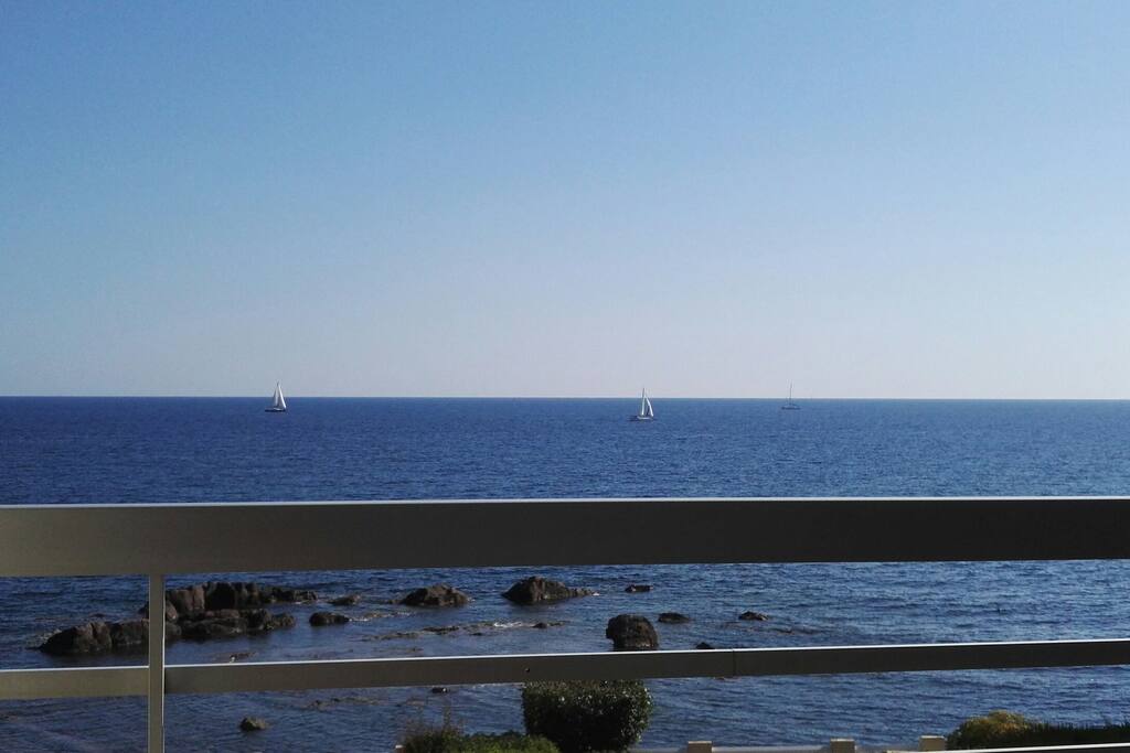 COMME DANS UN BATEAU