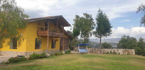 Hummingbird House * Ecolodge & Retreat