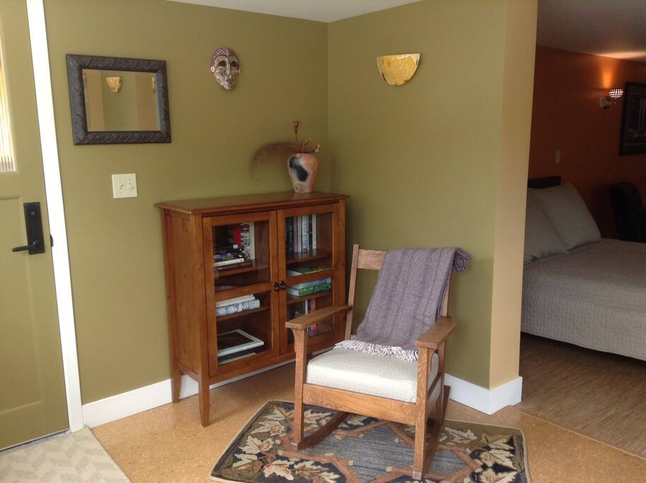 The entry room